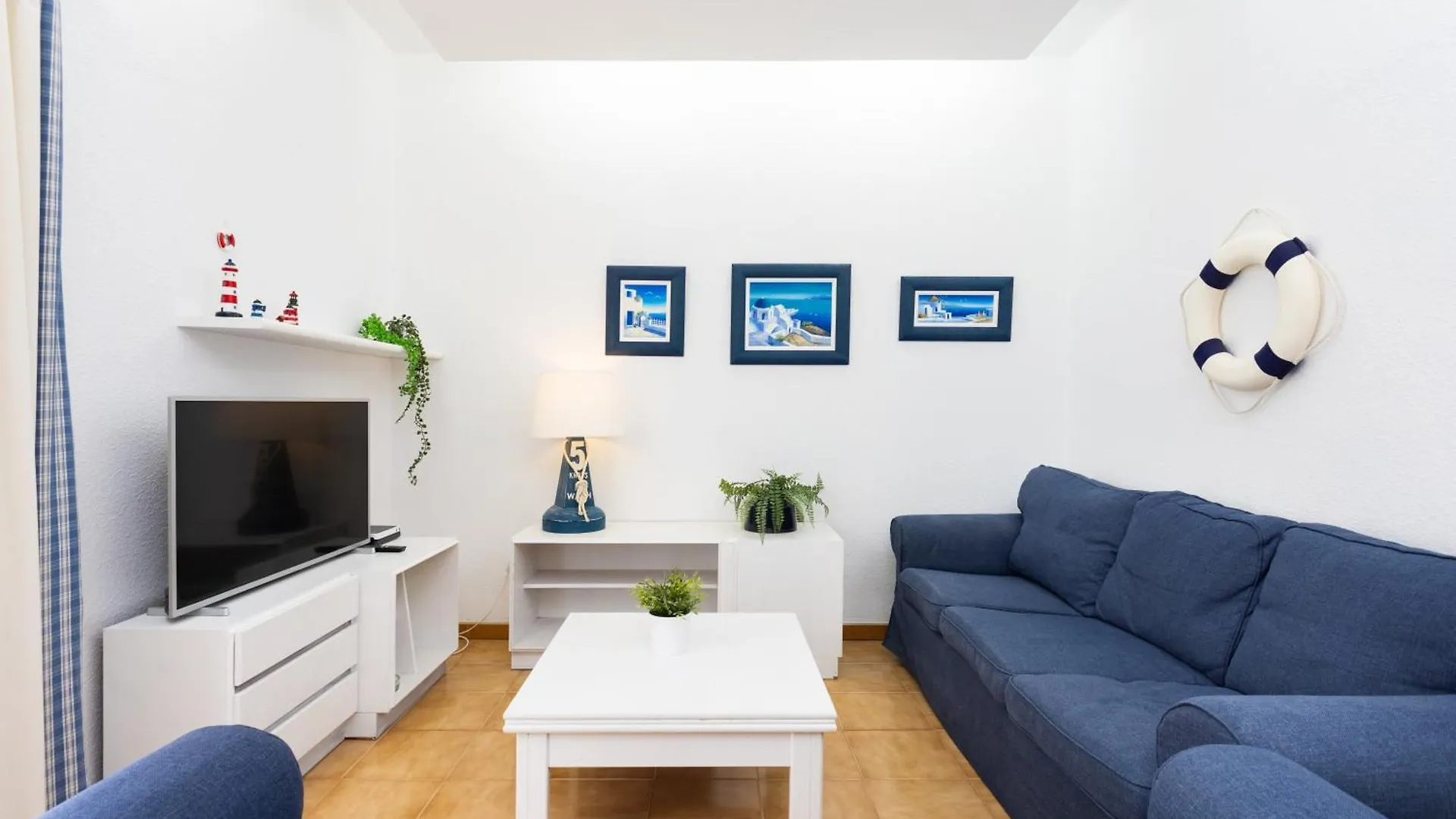 Frontline Beach Apartment San Andrés 0*,  Spagna
